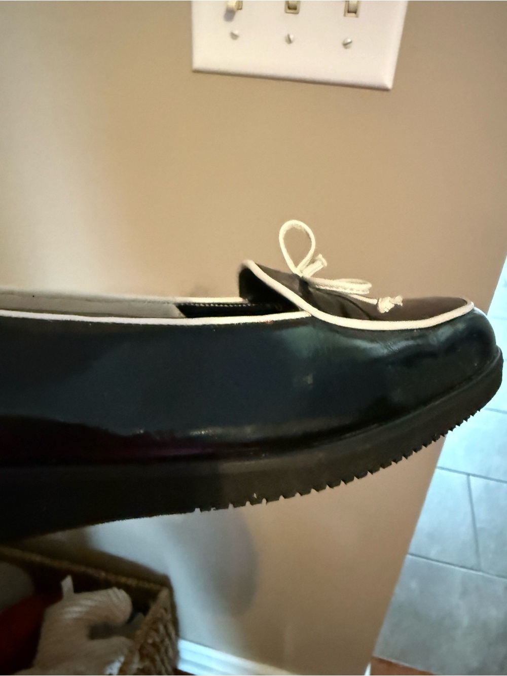 Salvatore Ferragamo Black Patent Leather Ballet Loafers with White Trim Bow 6 - Picture 6 of 9